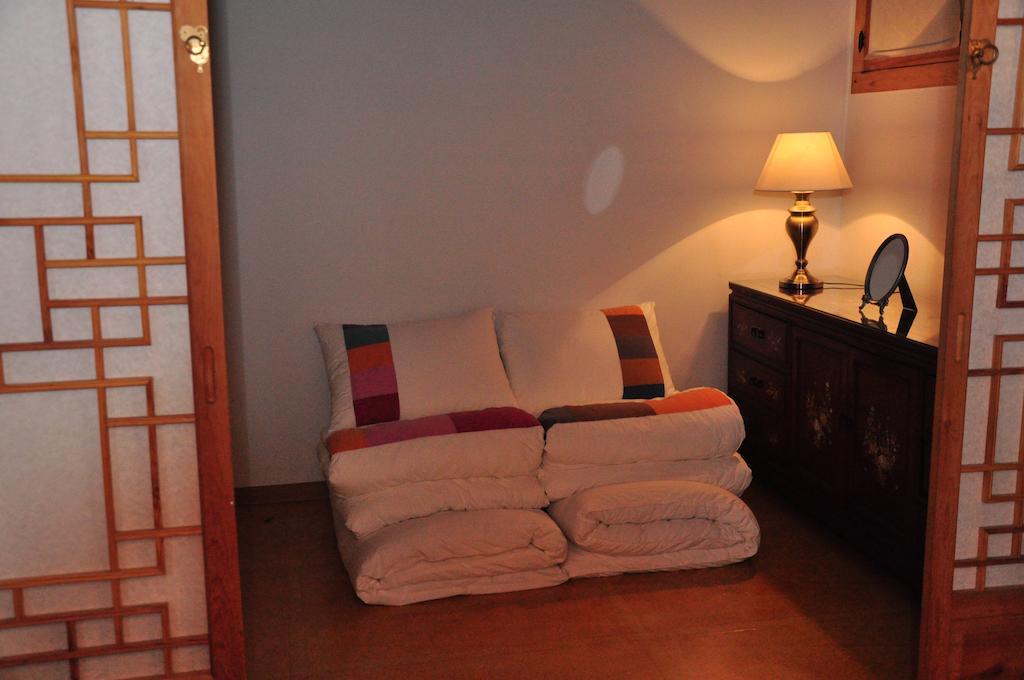Hueahn Hanok Guesthouse Seoul Rom bilde