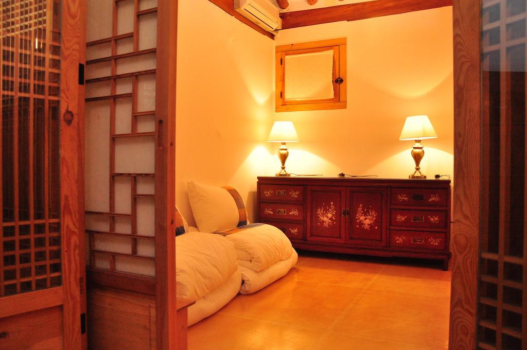 Hueahn Hanok Guesthouse Seoul Rom bilde